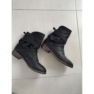 P. Monjo Ankle Boots Strappy Pull On Leather FLAWS